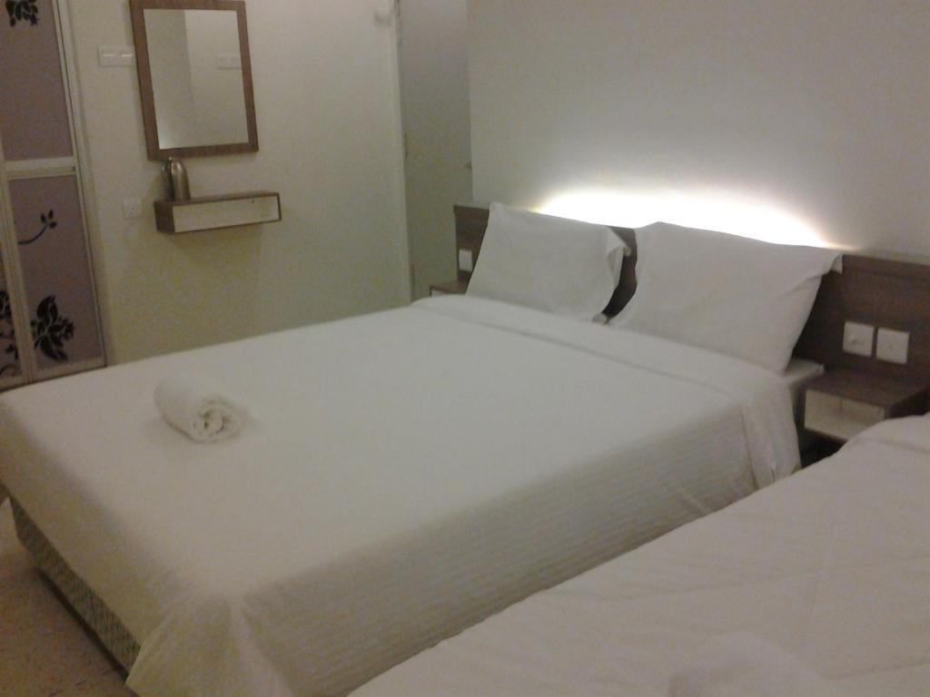 Qish Hotel Malacca Room photo